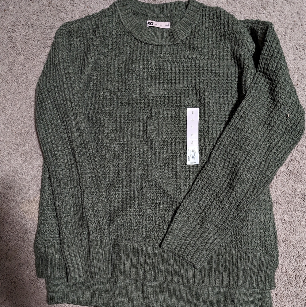 NWT Green knit sweater